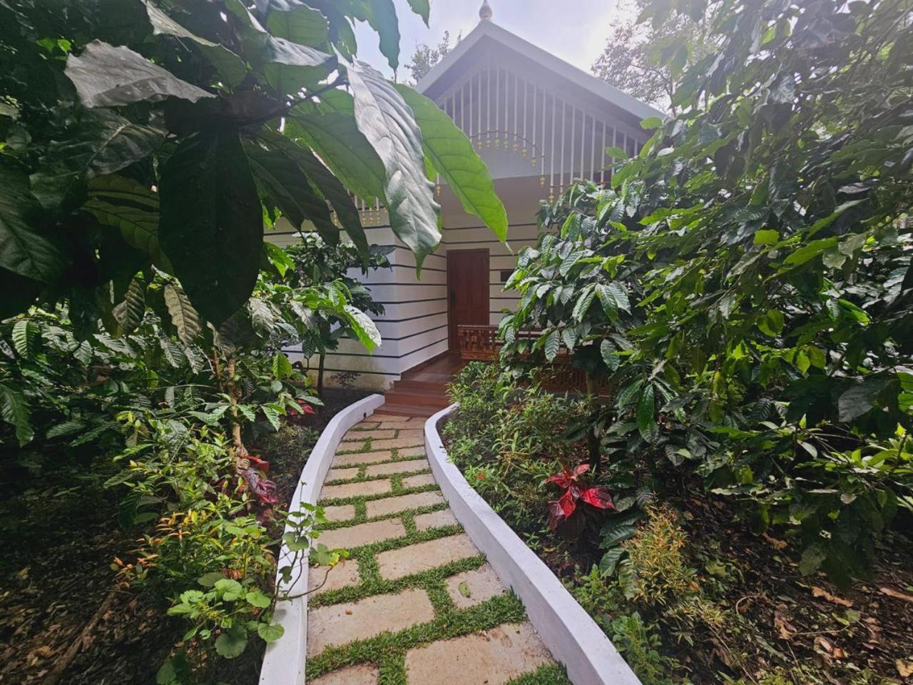 Coorg Orange Blossom Resort And Spa Suntikoppa Exteriör bild