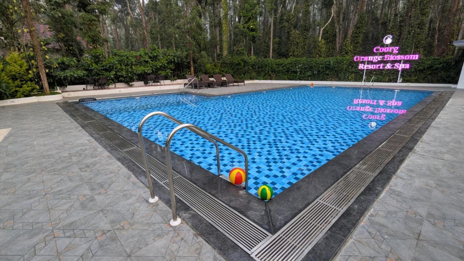Coorg Orange Blossom Resort And Spa Suntikoppa Exteriör bild